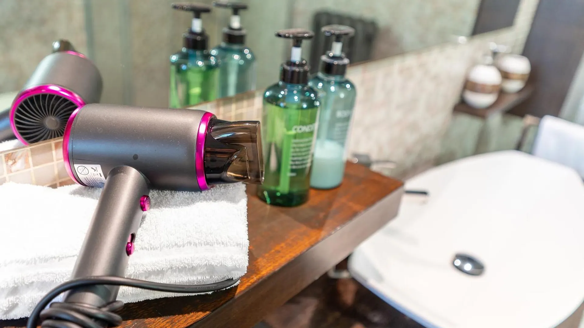 Milano Wellness Suite - Spa, Sauna & Gym Experience 0*, ميلان