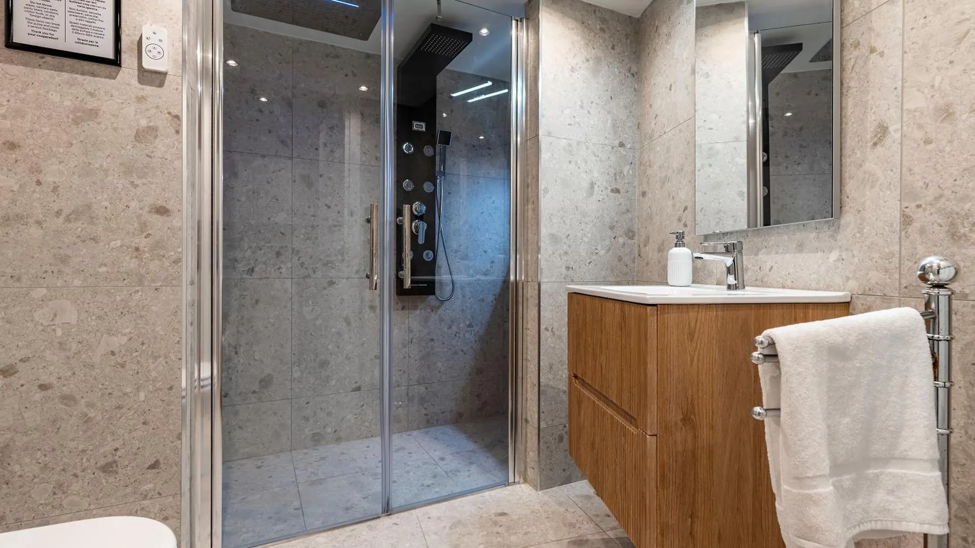 Milano Wellness Suite - Spa, Sauna & Gym Experience إيطاليا